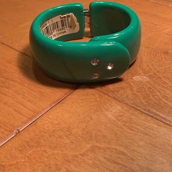 NWT green chunky bangle bracelet - Picture 2 of 8